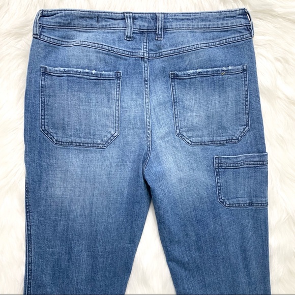 SOLD-Pilcro Carpenter Buttonfly Folio Fit Jeans - Picture 4 of 8